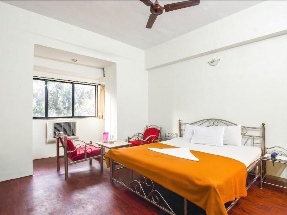 Hotel Evergreen Mumbai  Buitenkant foto