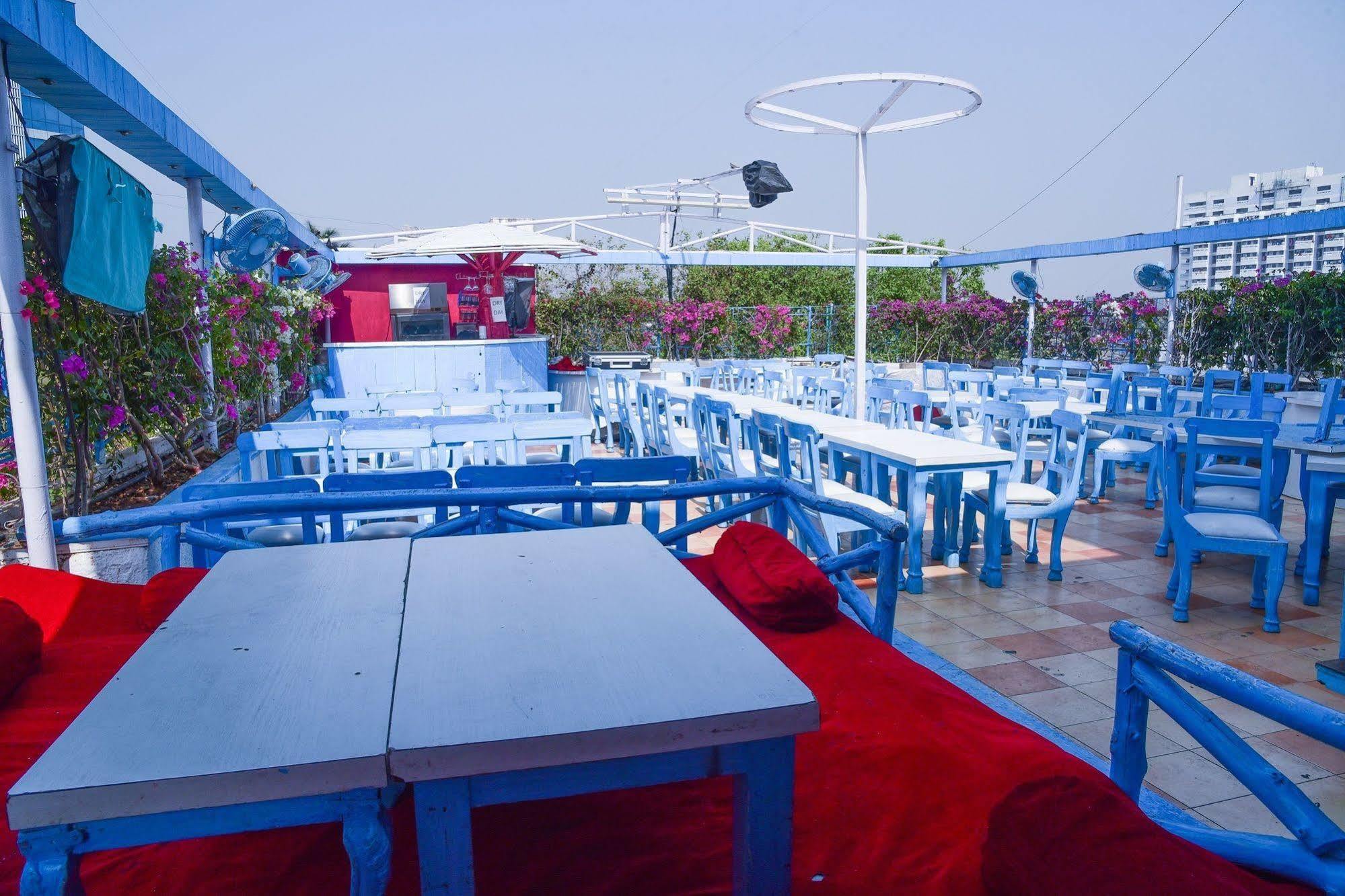 Hotel Evergreen Mumbai  Buitenkant foto